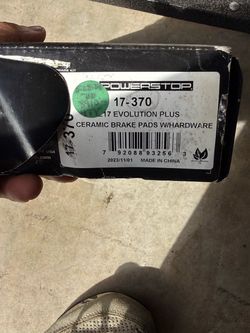 PowerStop 17-370 Front Ceramic Brake Pads Chevy GMC Dodge Ram 2500 D370