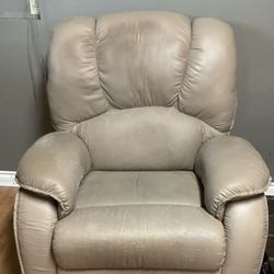 Recliner Free Works, Comfy With Remote