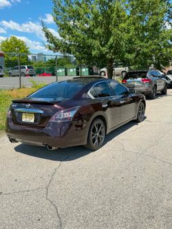 Nissan maxima sv