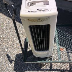 Cooler Fan uses Ice Cubes 30” Tall With Remote 