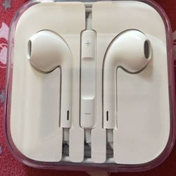 Earphones Brand apple