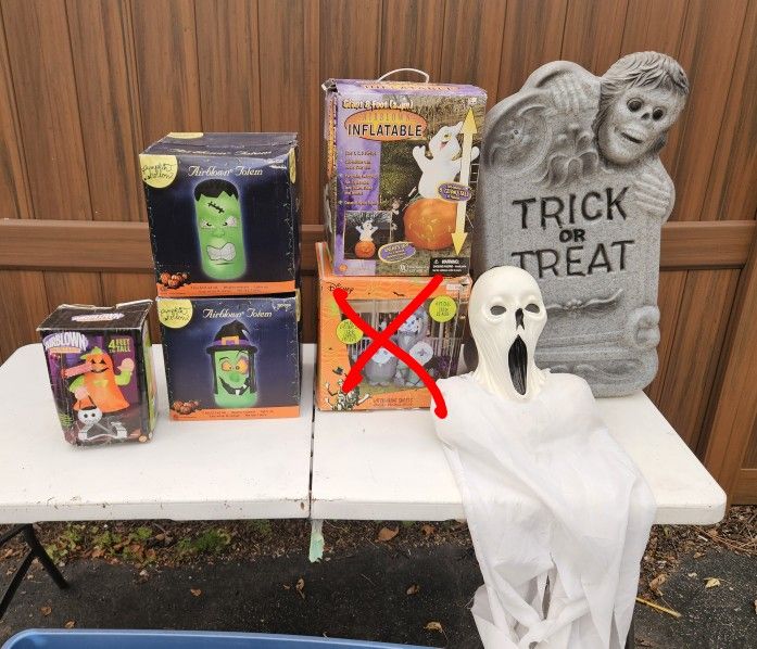 Halloween outdoor decorations!!!
(See pricing in description)
