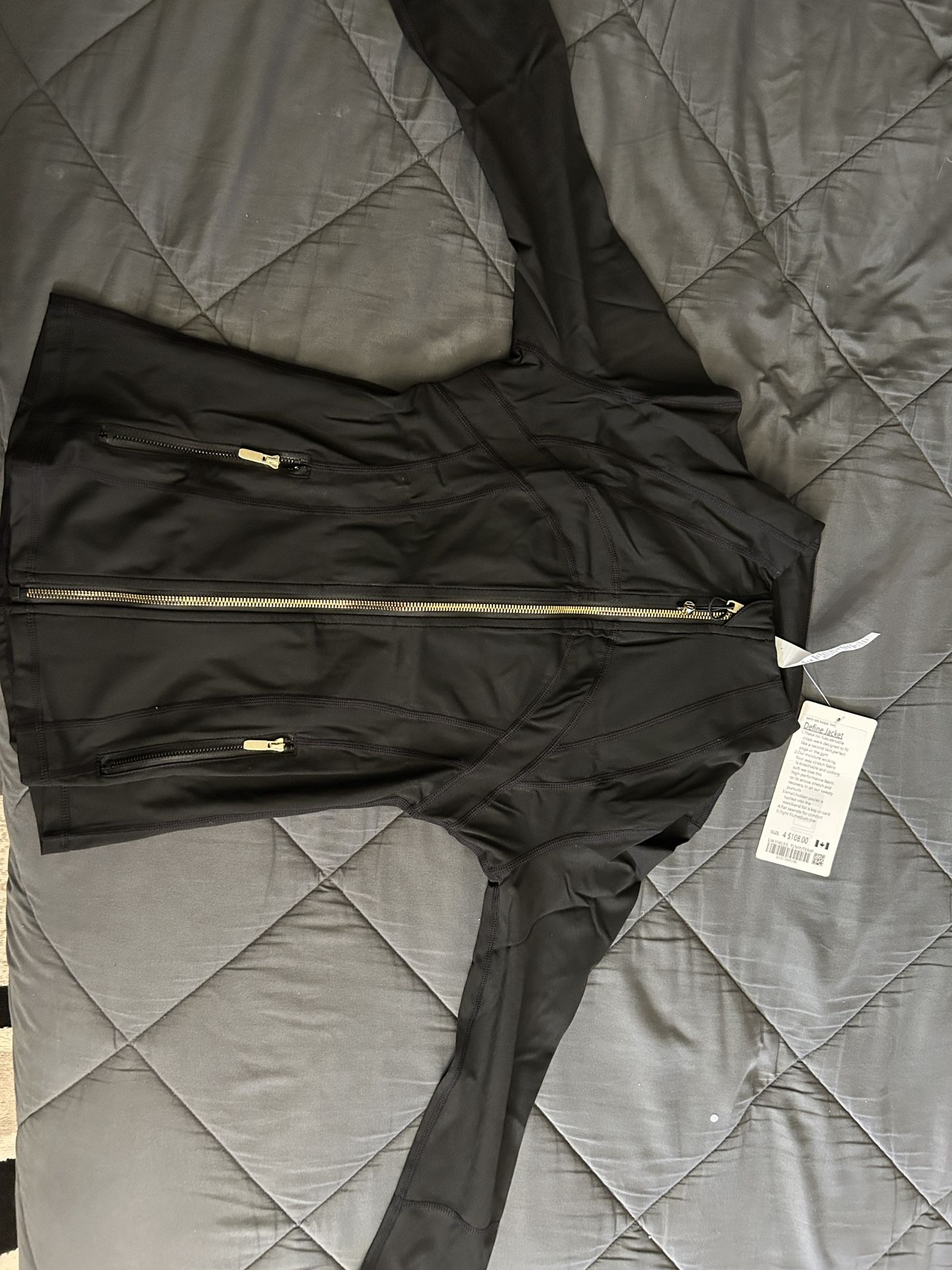 Lululemon define jacket size 4