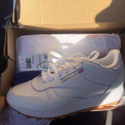 Reebok Classic Leather (Women’s 7)
