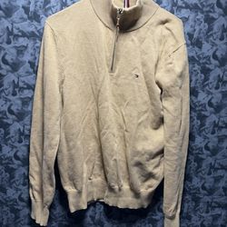 TOMMY HILFIGER Men's Tan Signature Solid Quarter-Zip Pullover Sweater SZ M  The Tommy Hilfiger Men's Tan Signature Solid Quarter-Zip Pullover Sweater 