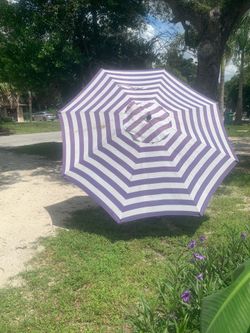 Wind up umbrella