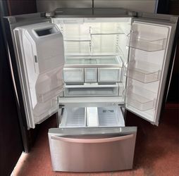 ✨️💥❄️"Whirlpool"❄️💥✨️ French Doors Fridge in Perfect Condition