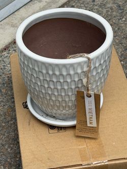 Ceramic pot