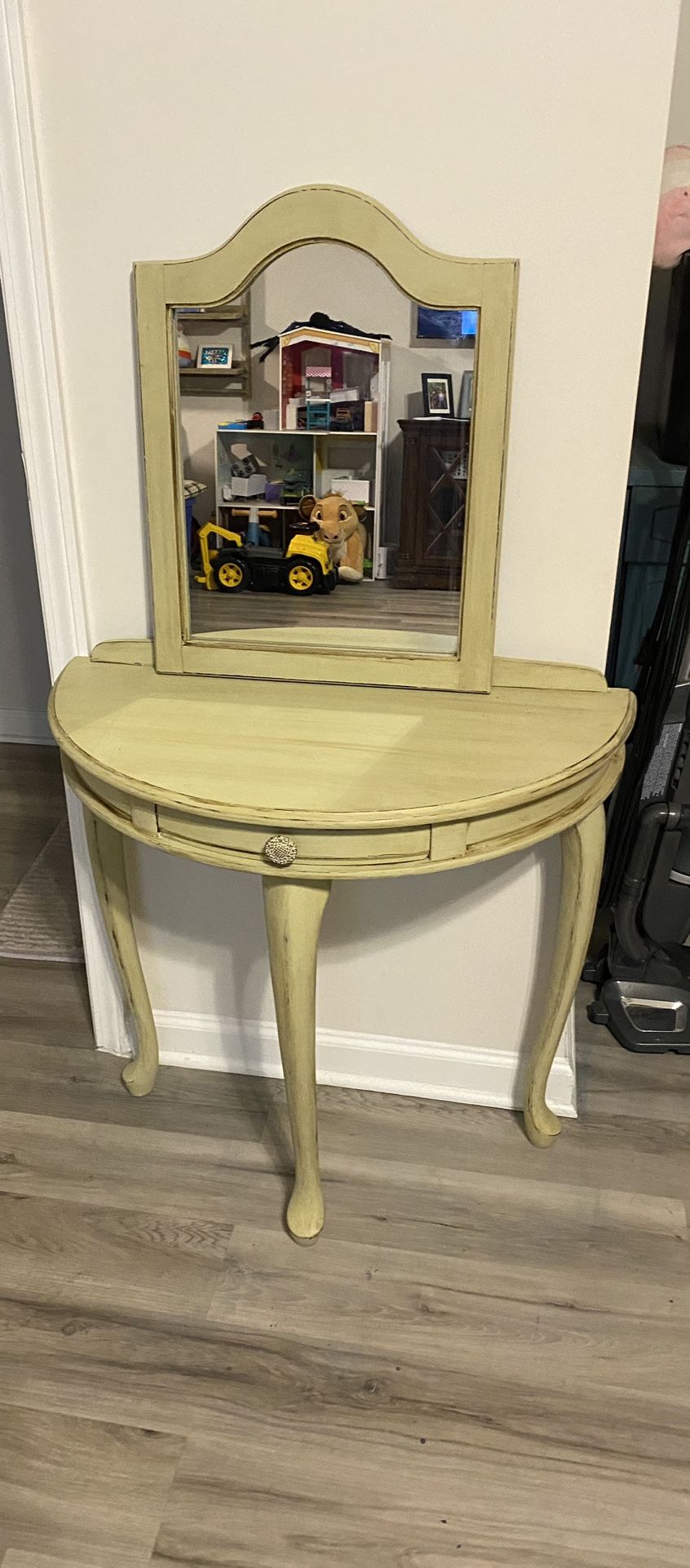 Small Entryway Table With Matching Mirror 