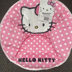 Hello Kitty saucer chair 