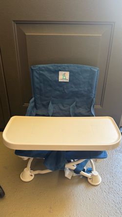 Hiccapop Travel Seat foldable