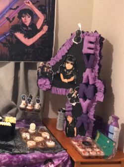 Custom Piñatas
