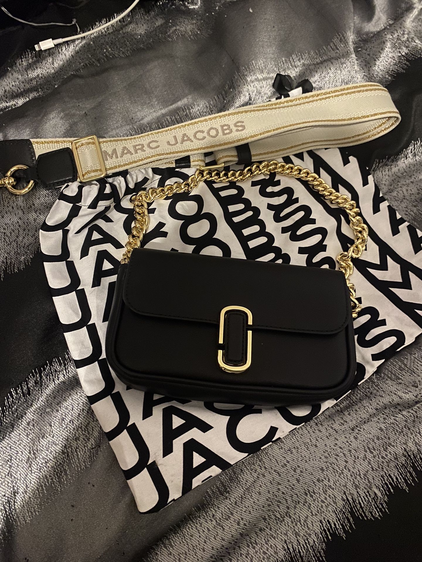 MARC JACOBS 