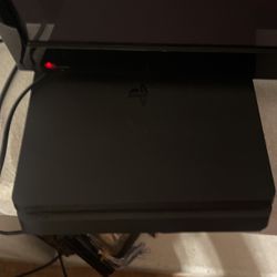 PS4 Bundle With Monitor 