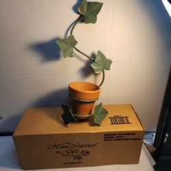 VINTAGE NEW Home Interiors Hunter Green Metal Ivy Wall Clay Pot Holder Planter 