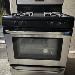 Frigidaire Gas stove/oven
