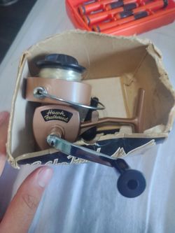 Golden hawk feather cast spinning reel FOR PARTS OR REPAIR!