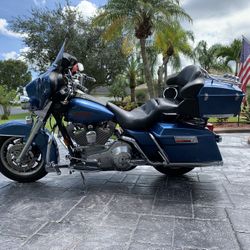 2005 Harley Electra Glide LOW Miles