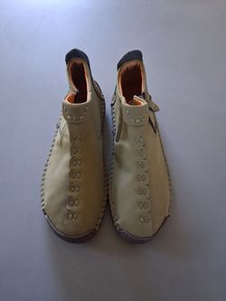 Green Leather Ankle Boots with Side Zip