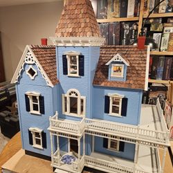 Dollhouse, Great Xmas Gift $175, Negotiation Available 