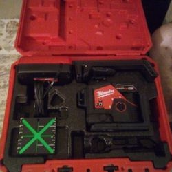 Milwaukee M12 360 Laser kit