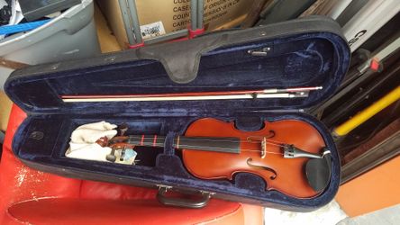 Violin 4/4 with case