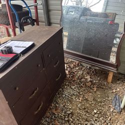 Dresser With Mirror