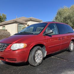 2005 Chrysler Town & Country