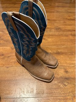 Cowboy boots 11D