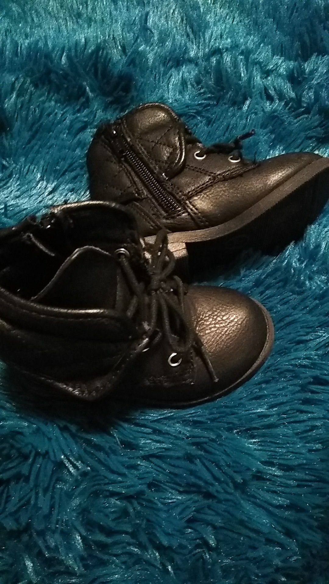 4c black boots