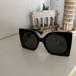 Gucci Sunglasses, Black/gray Lens, Size: L