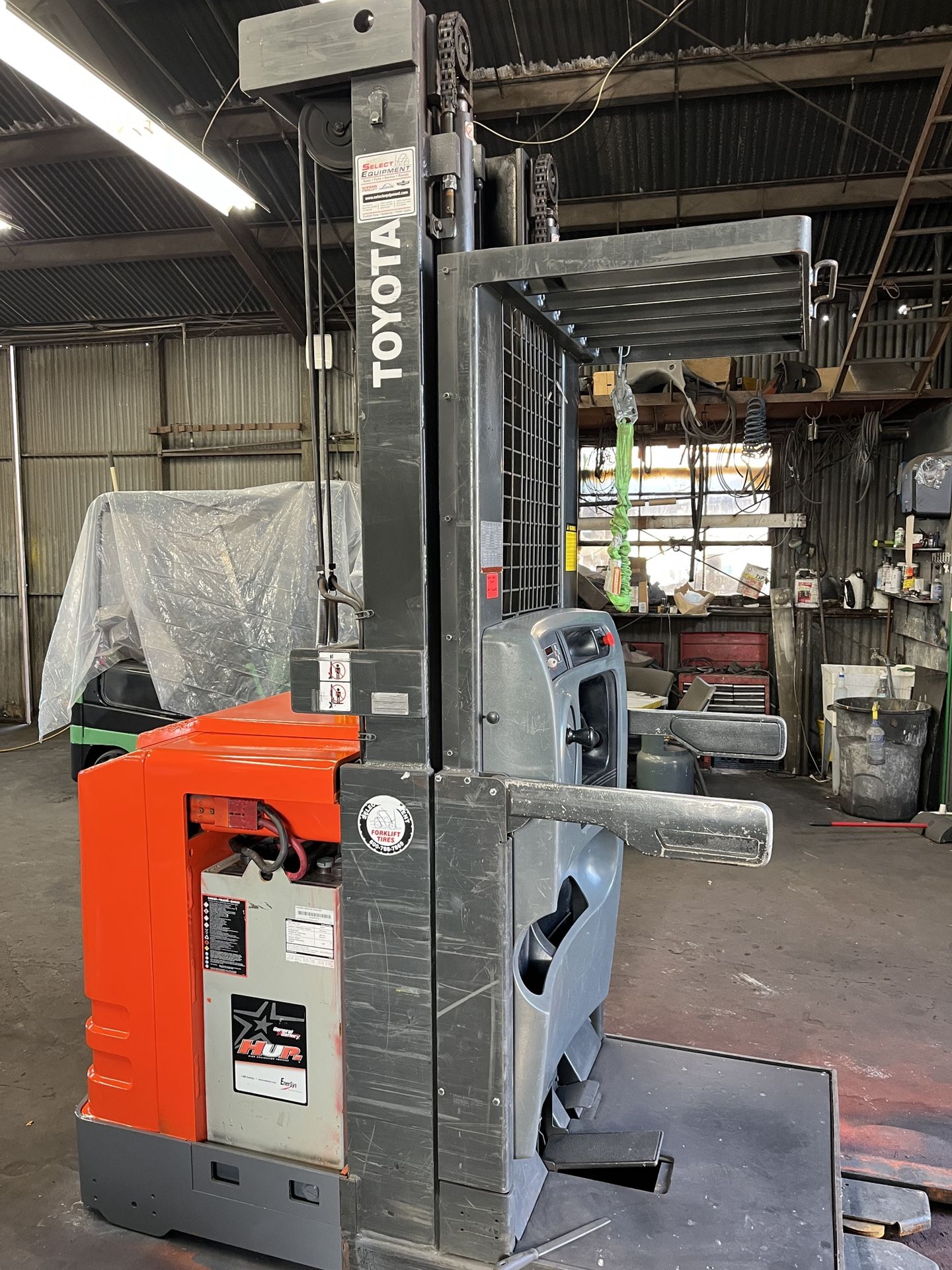 Toyota Forklift Order Picker 3000lb Cap