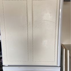 Selling A Nice White Fridge 
