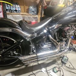 Harley Davidson Breakout