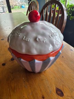 Large cupcake shaped cookie jar