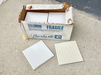 34 NEW (Old Stock) White Semi-Gloss Ceramic Wall Tiles 6” x 6” Florida Tile ÙSA High Quality