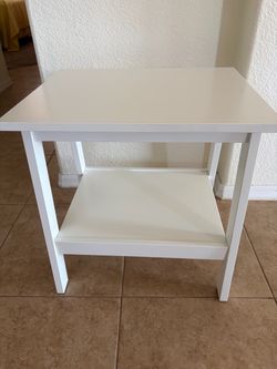 White, Like New, Side Table
