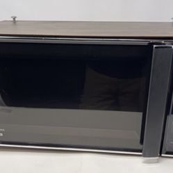 LARGE MICROWAVE 