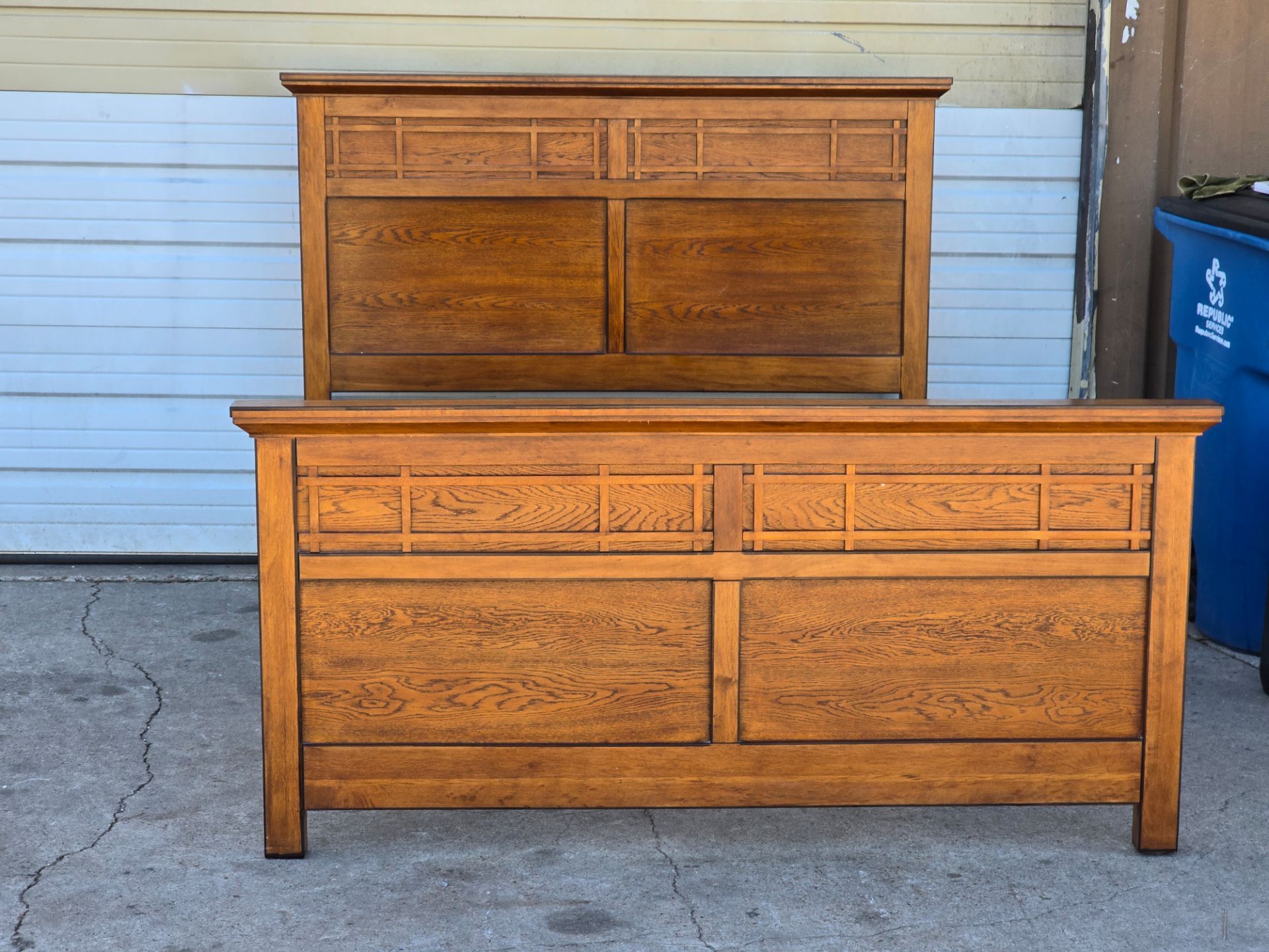 QUEEN BED FRAME