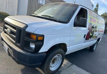 2014 Ford E-350