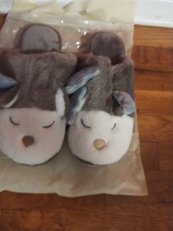 NEW - SLIPPERS -10-11 (44-45)