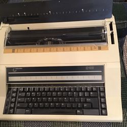 NAKAJIMA  Electric Correction Typewriters 