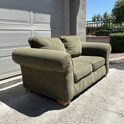 Loveseat Free Delivery 🚚