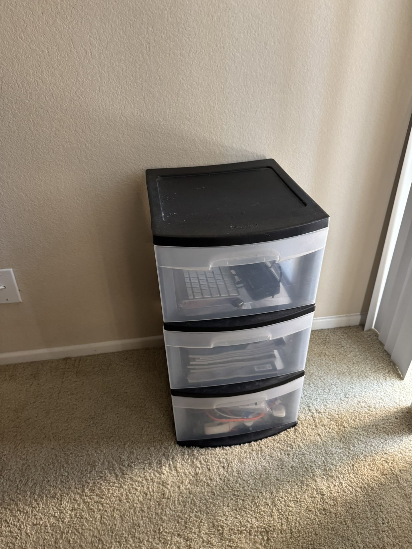 Plastic Drawers X2