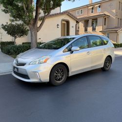 2013 Toyota Prius V Five
