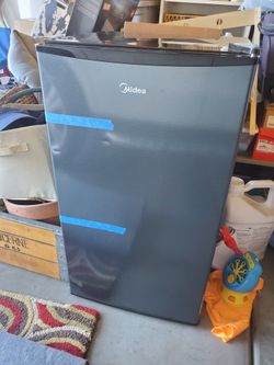Midea 3.2 cu. ft. All Refrigerator Used