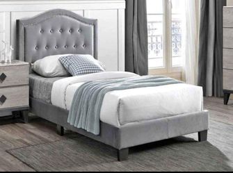 Gray Velvet Upholstered Bed Frame with Tufted Headboard