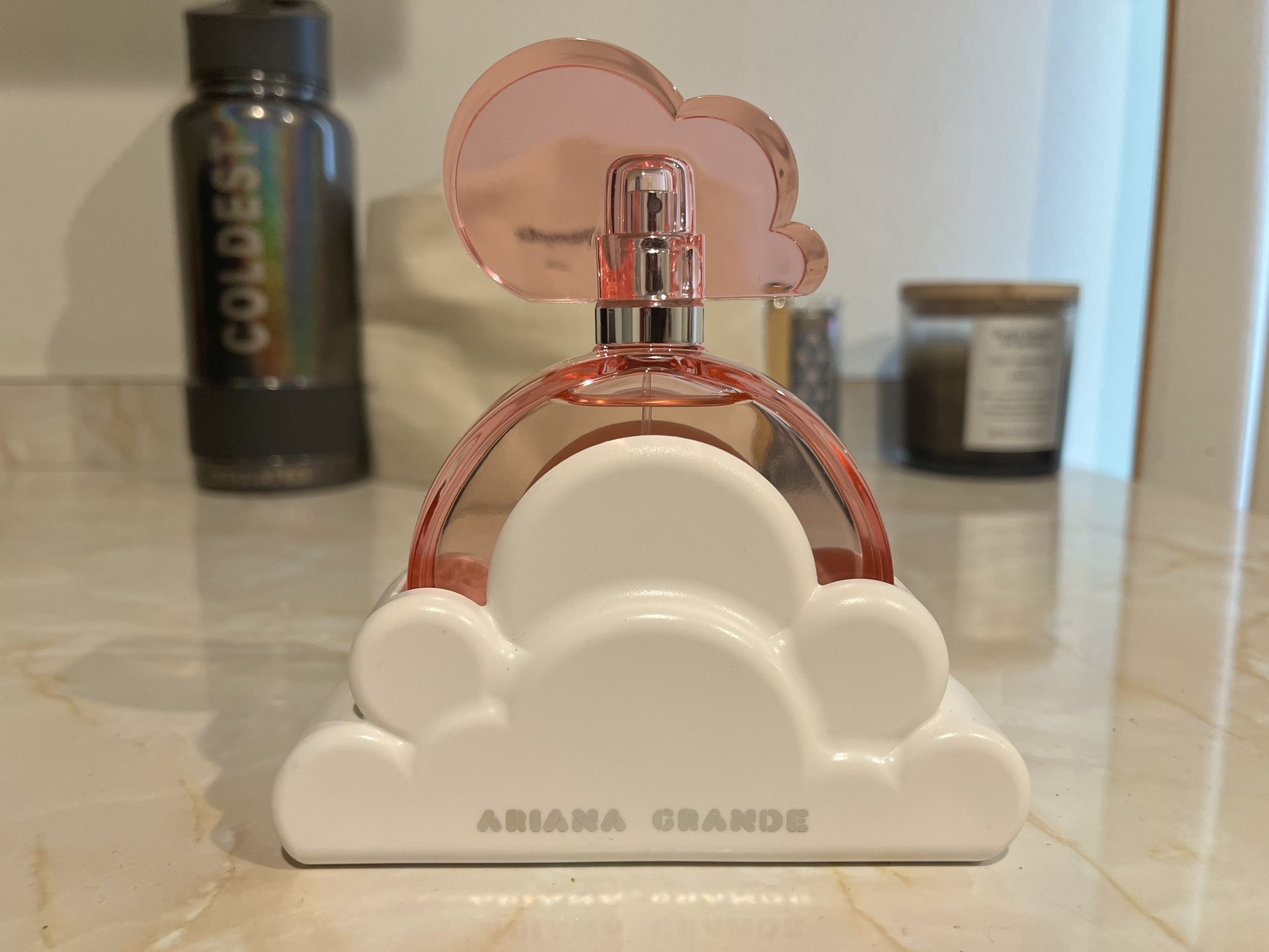 Ariana Grande Cloud Pink Perfume for Sale in Los Angeles, CA OfferUp