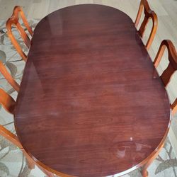 Dinning Table with 4 Chairs