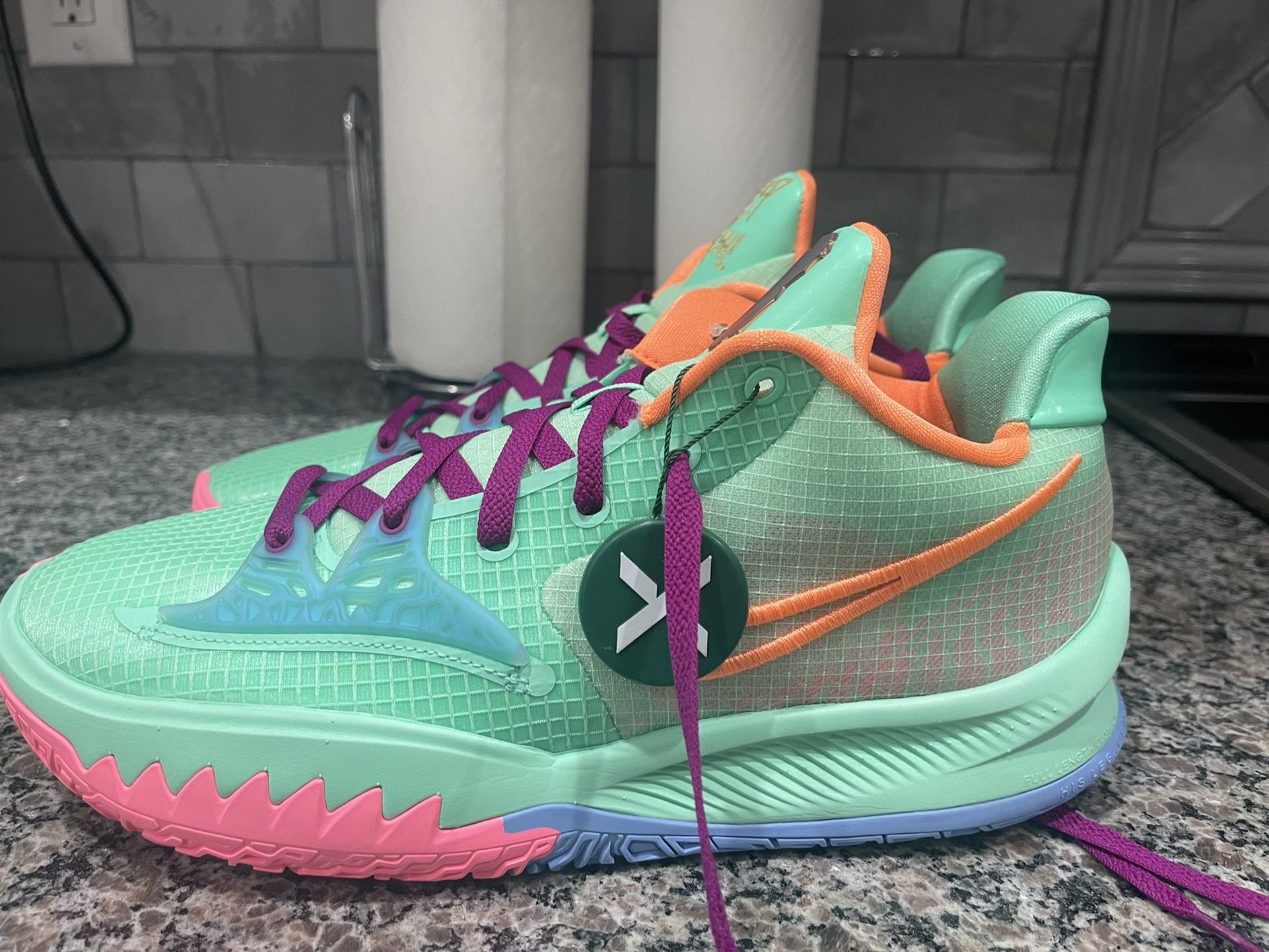 Kyrie 4 Low x Sue Bird 